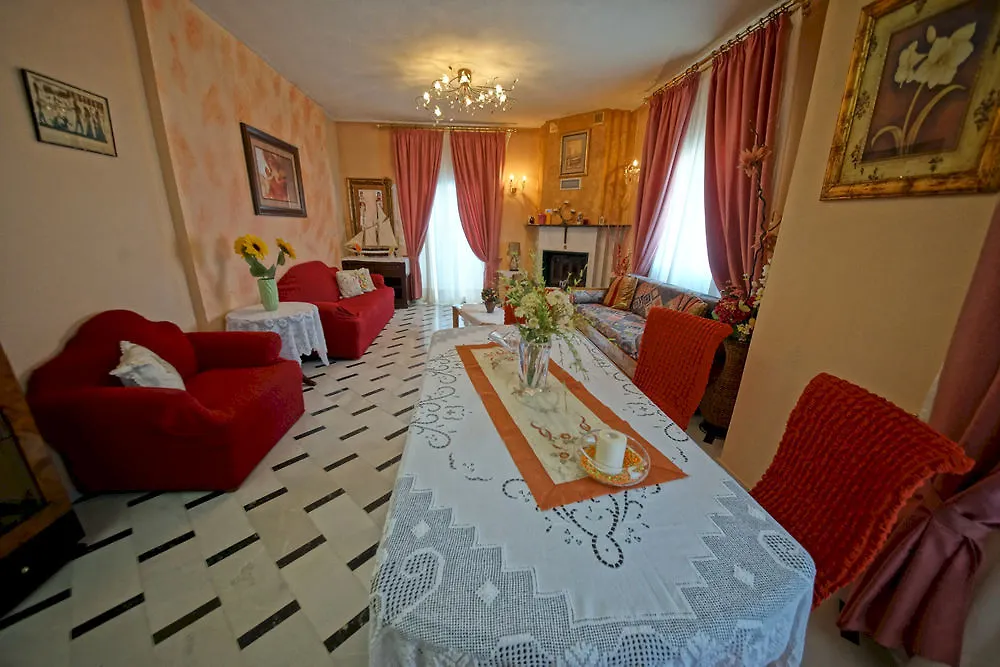 Eliza Apartments Rethymno  Greece